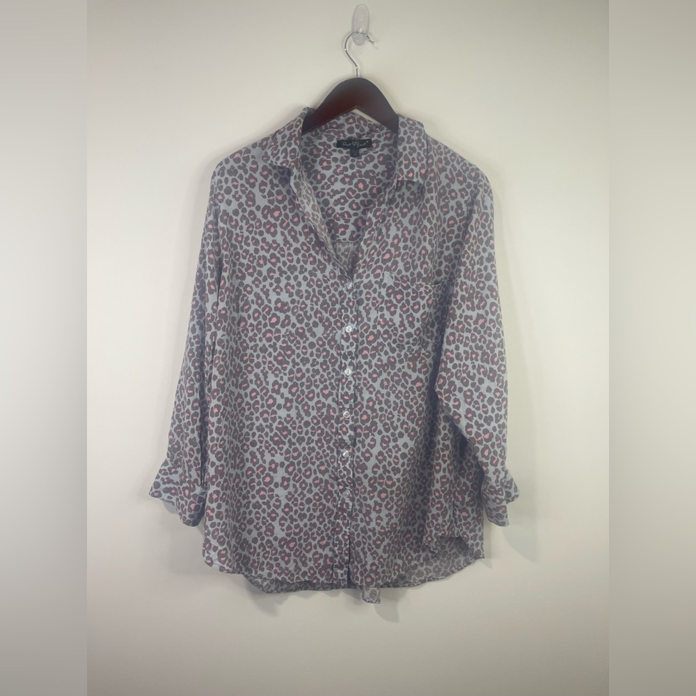 Velvet Heart‎ Gray and Pink Animal Print Blouse
